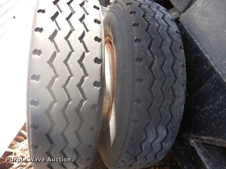 image for item DH2070 1975 Summit AD26 end dump trailer