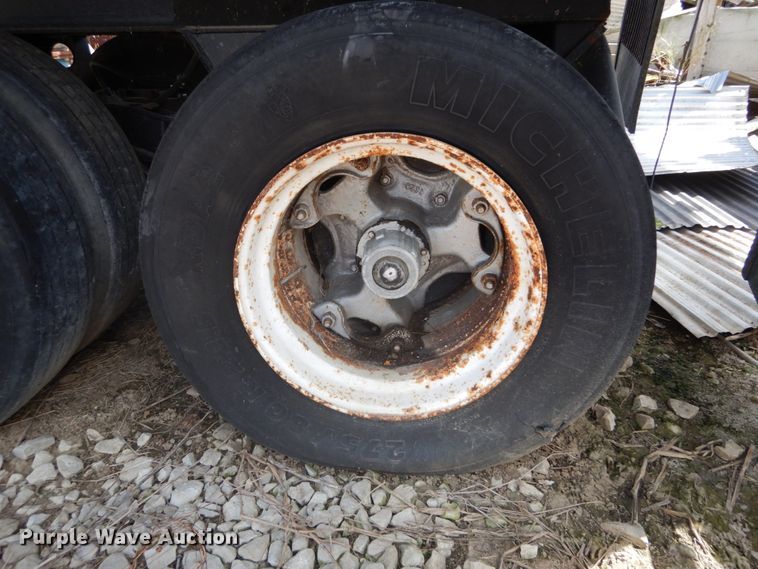 image for item DH2070 1975 Summit AD26 end dump trailer