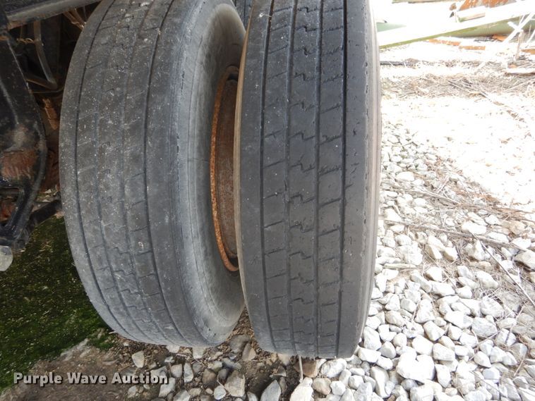 image for item DH2070 1975 Summit AD26 end dump trailer