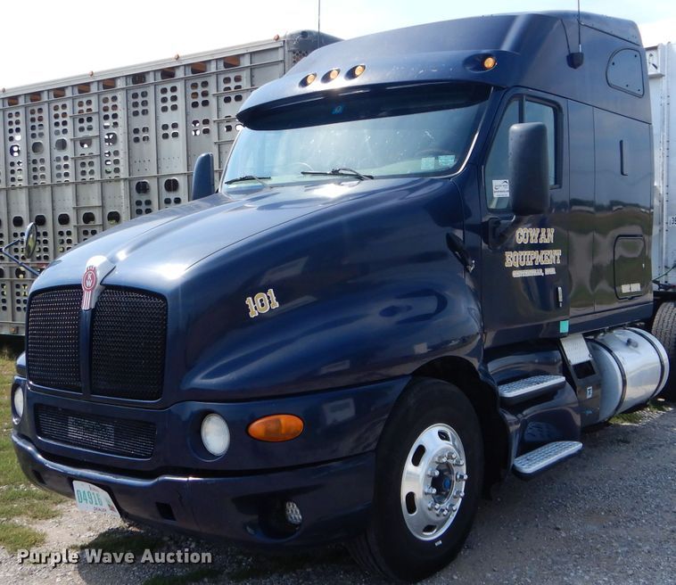 image for item DH6136 2009 Kenworth T2000 semi truck
