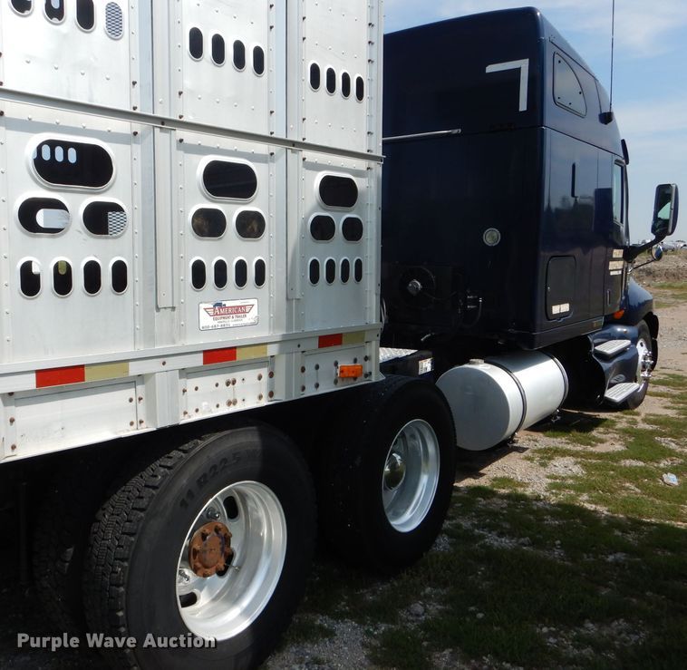 image for item DH6136 2009 Kenworth T2000 semi truck