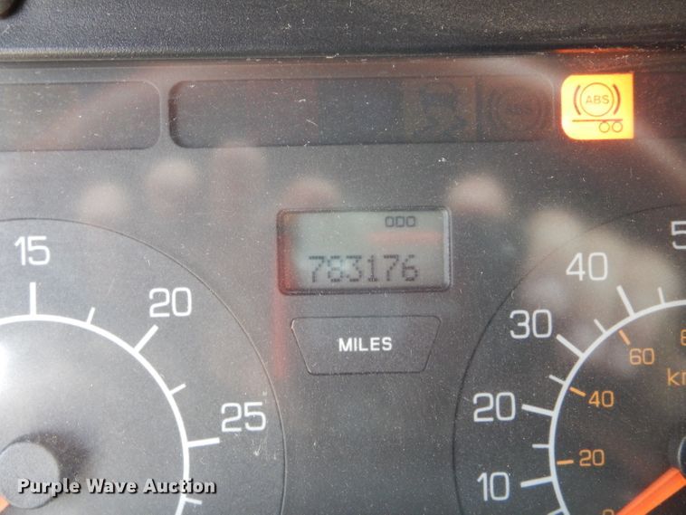 image for item DH6136 2009 Kenworth T2000 semi truck