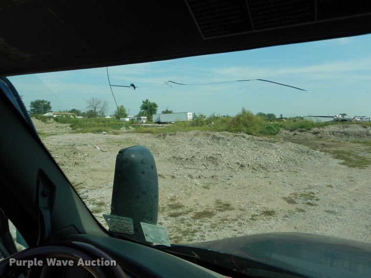 image for item DH6136 2009 Kenworth T2000 semi truck