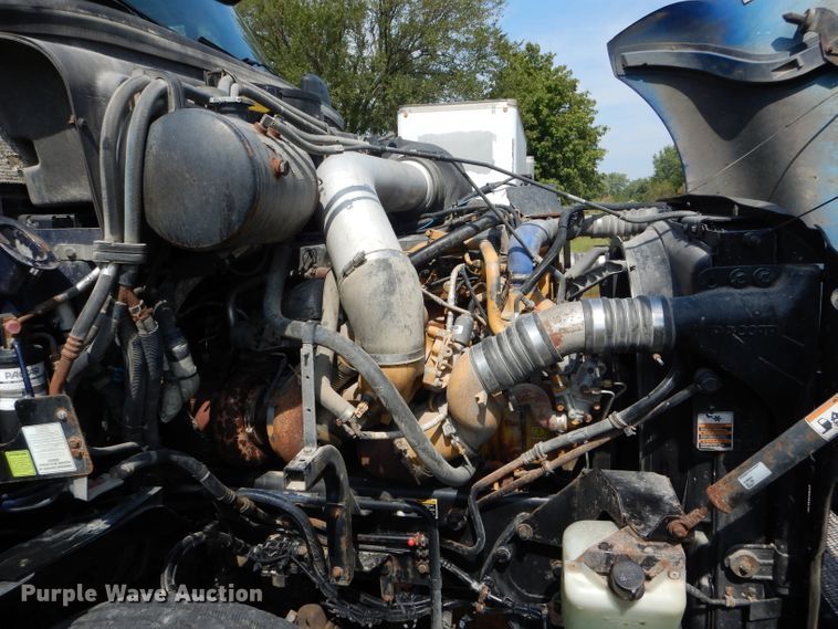 image for item DH6136 2009 Kenworth T2000 semi truck