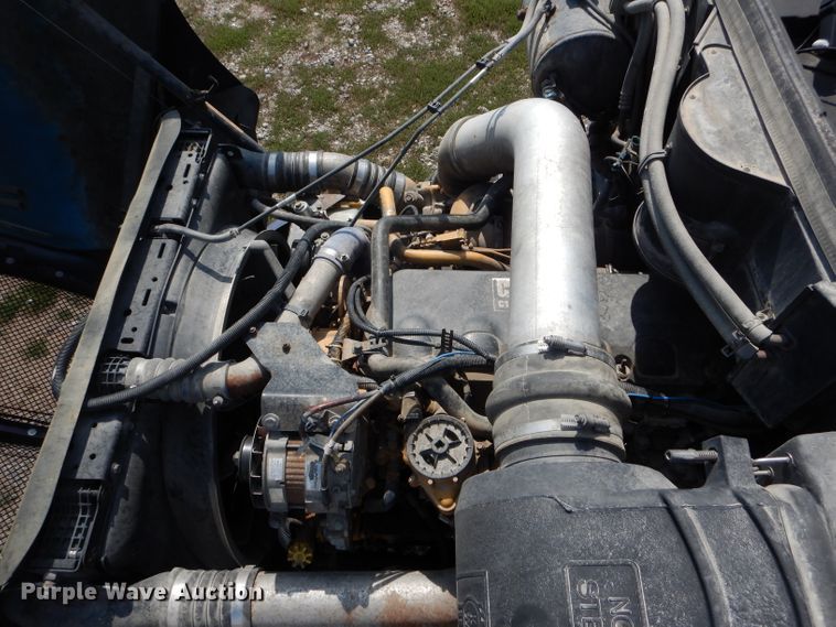 image for item DH6136 2009 Kenworth T2000 semi truck