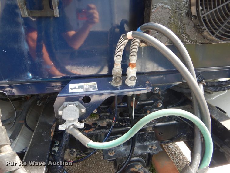 image for item DH6136 2009 Kenworth T2000 semi truck