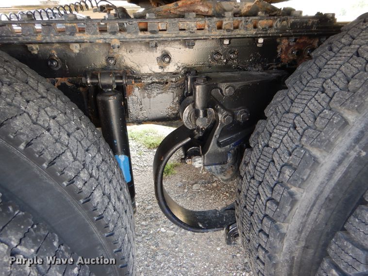 image for item DH6136 2009 Kenworth T2000 semi truck