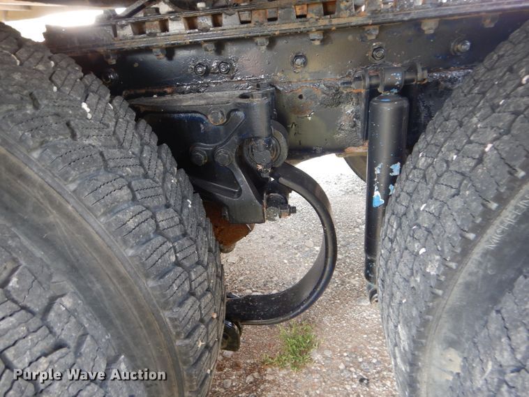 image for item DH6136 2009 Kenworth T2000 semi truck