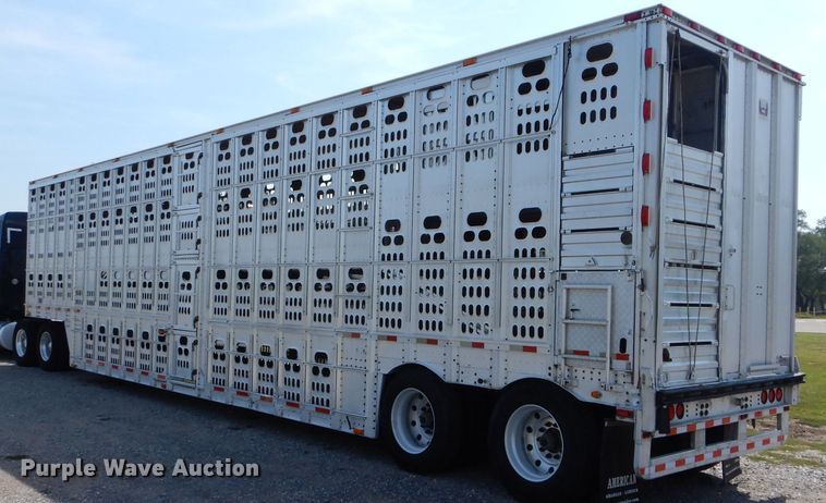 image for item DH6137 2001 Barrett livestock trailer