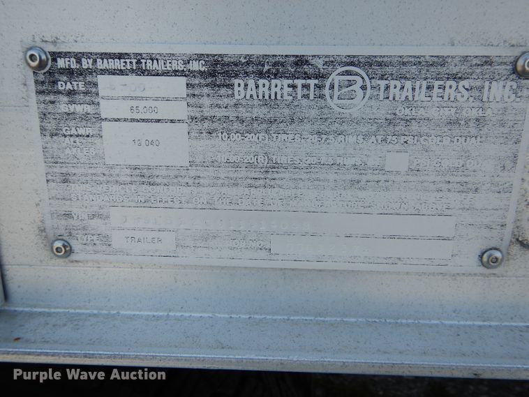 image for item DH6137 2001 Barrett livestock trailer