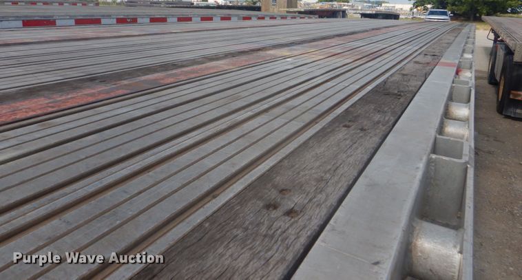 image for item DI2327 2000 Transcraft Eagle W2 flatbed trailer