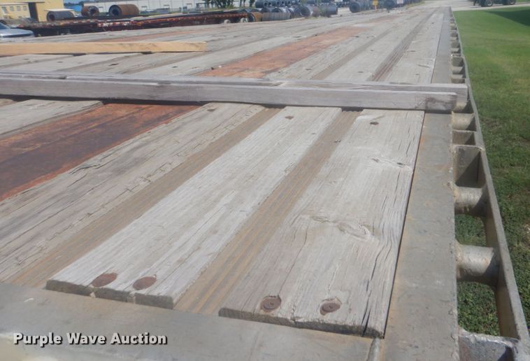 image for item DI2345 1998 Reinke flatbed trailer