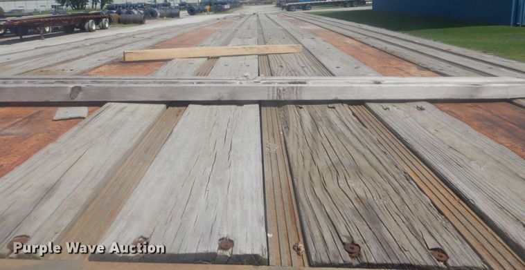 image for item DI2345 1998 Reinke flatbed trailer