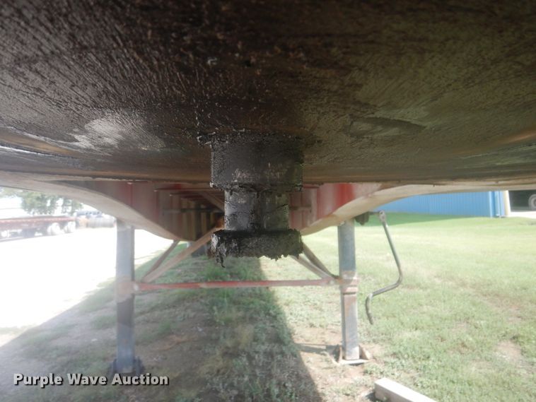 image for item DI2345 1998 Reinke flatbed trailer