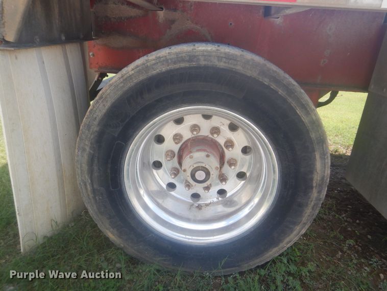 image for item DI2345 1998 Reinke flatbed trailer