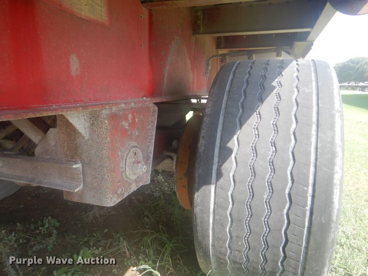 image for item DI2345 1998 Reinke flatbed trailer