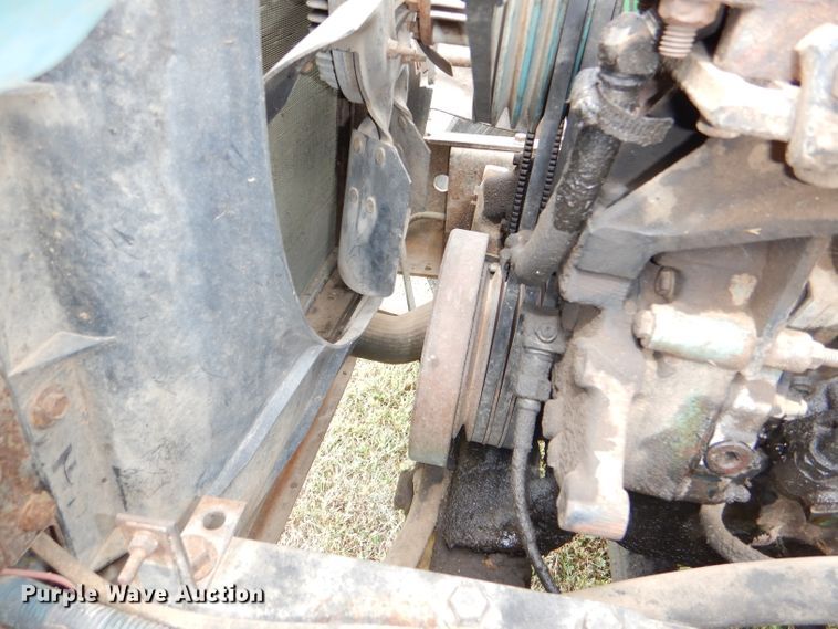 image for item DI2538 1985 International S1900 semi truck