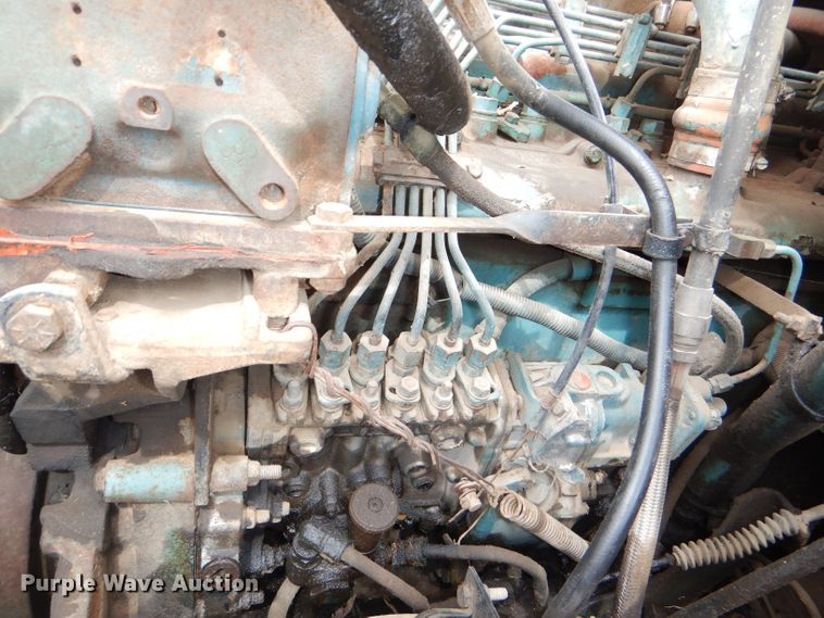 image for item DI2538 1985 International S1900 semi truck