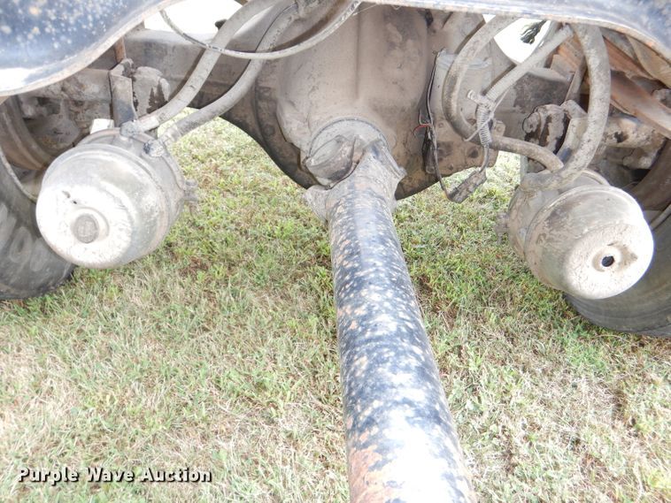 image for item DI2538 1985 International S1900 semi truck