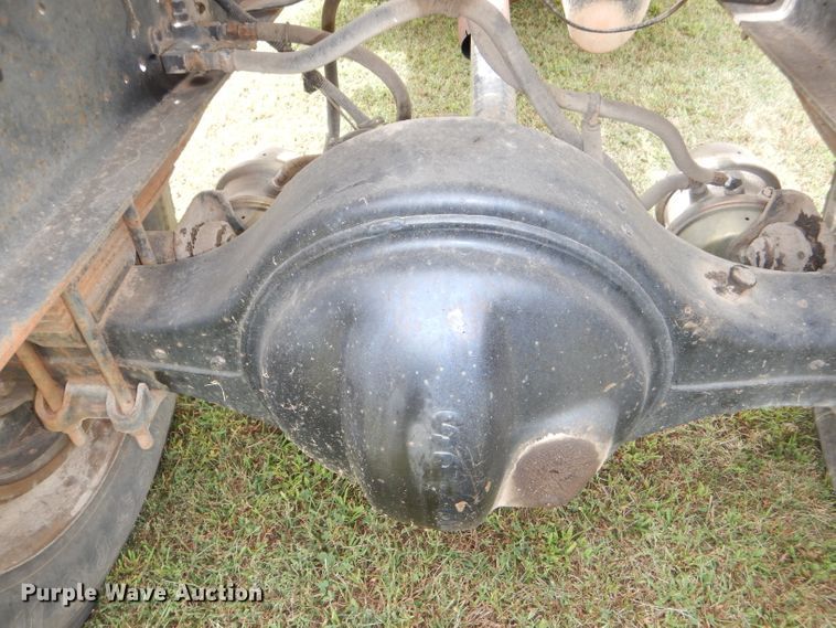 image for item DI2538 1985 International S1900 semi truck