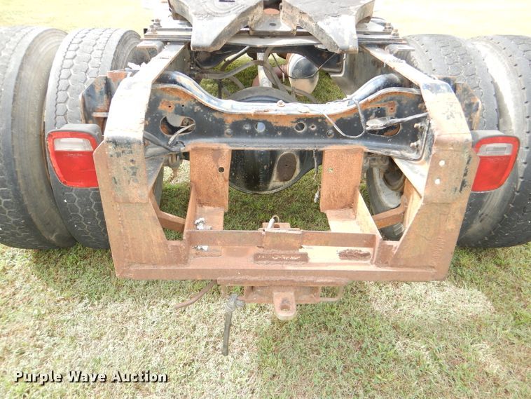 image for item DI2538 1985 International S1900 semi truck