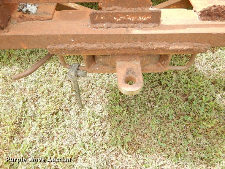 image for item DI2538 1985 International S1900 semi truck