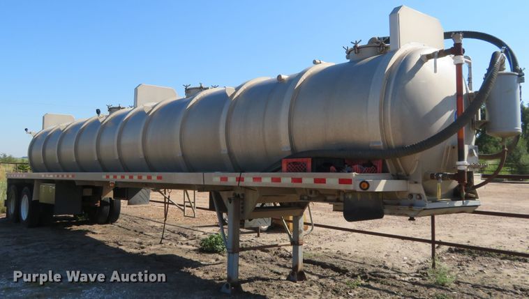 image for item EQ9289 2008 Dragon vacuum tank trailer