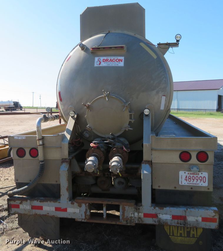 image for item EQ9289 2008 Dragon vacuum tank trailer