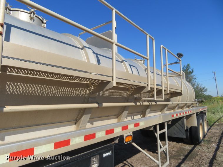 image for item EQ9289 2008 Dragon vacuum tank trailer