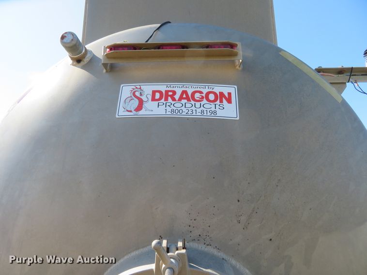 image for item EQ9289 2008 Dragon vacuum tank trailer