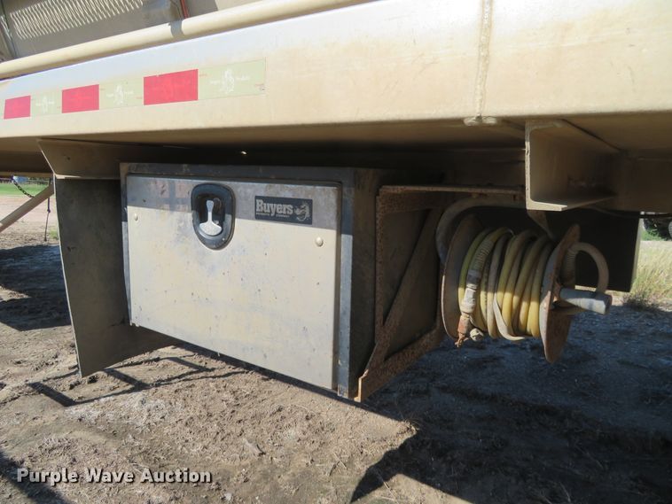 image for item EQ9289 2008 Dragon vacuum tank trailer