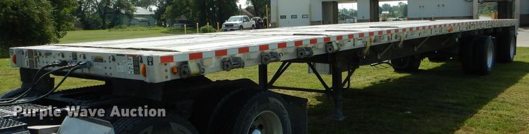 image for item FI9628 2004 Wilson CF-900 flatbed trailer