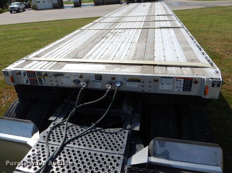 image for item FI9628 2004 Wilson CF-900 flatbed trailer