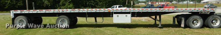 image for item FI9628 2004 Wilson CF-900 flatbed trailer