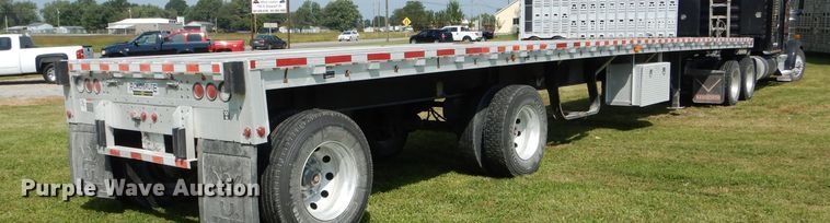 image for item FI9628 2004 Wilson CF-900 flatbed trailer