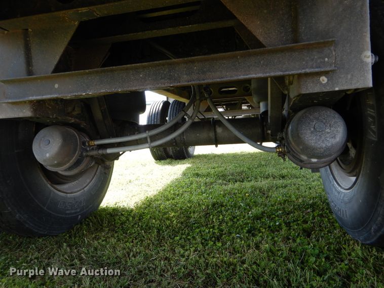 image for item FI9628 2004 Wilson CF-900 flatbed trailer