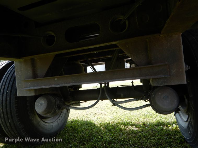 image for item FI9628 2004 Wilson CF-900 flatbed trailer