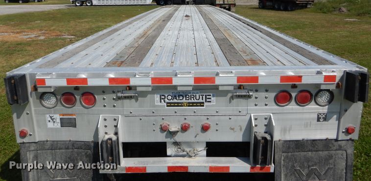 image for item FI9628 2004 Wilson CF-900 flatbed trailer
