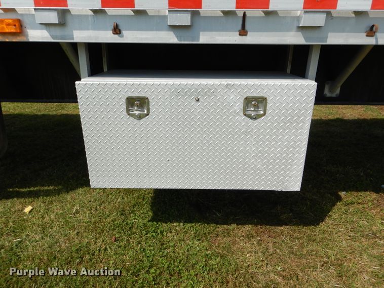 image for item FI9628 2004 Wilson CF-900 flatbed trailer