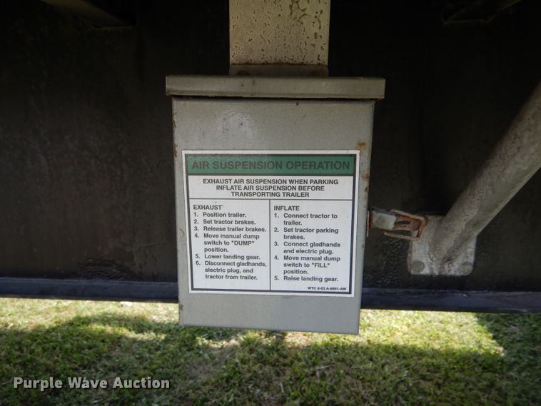 image for item FI9628 2004 Wilson CF-900 flatbed trailer