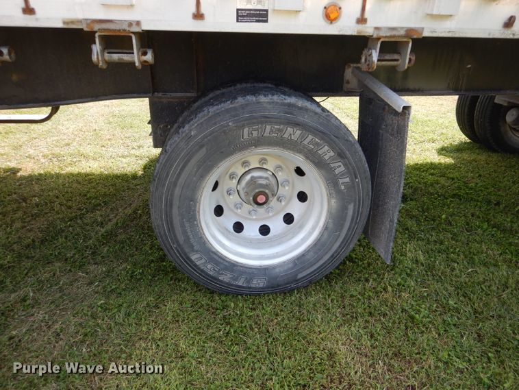 image for item FI9628 2004 Wilson CF-900 flatbed trailer