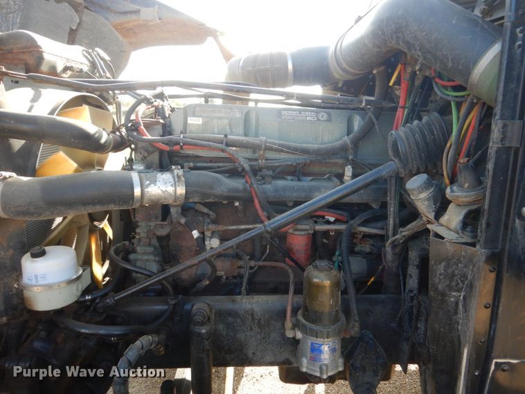 image for item FU9509 2006 Freightliner Classic semi truck