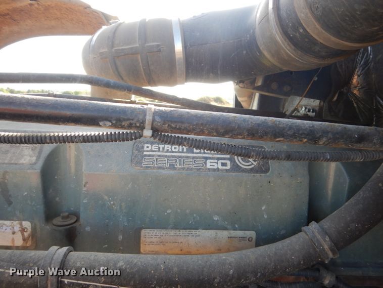 image for item FU9509 2006 Freightliner Classic semi truck