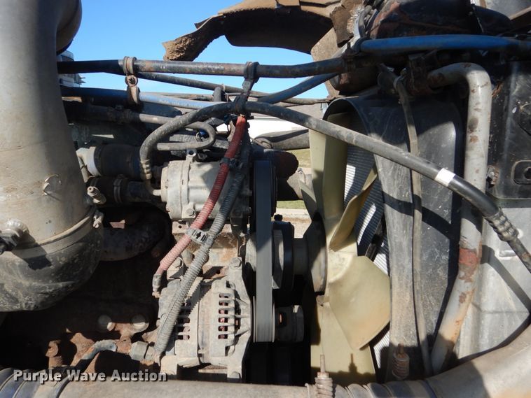 image for item FU9509 2006 Freightliner Classic semi truck