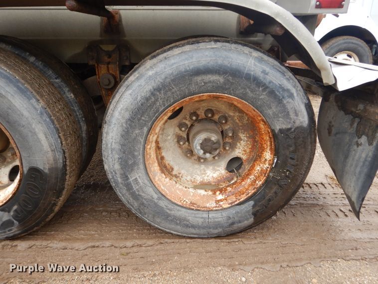 image for item FU9534 1975 Walker tank trailer