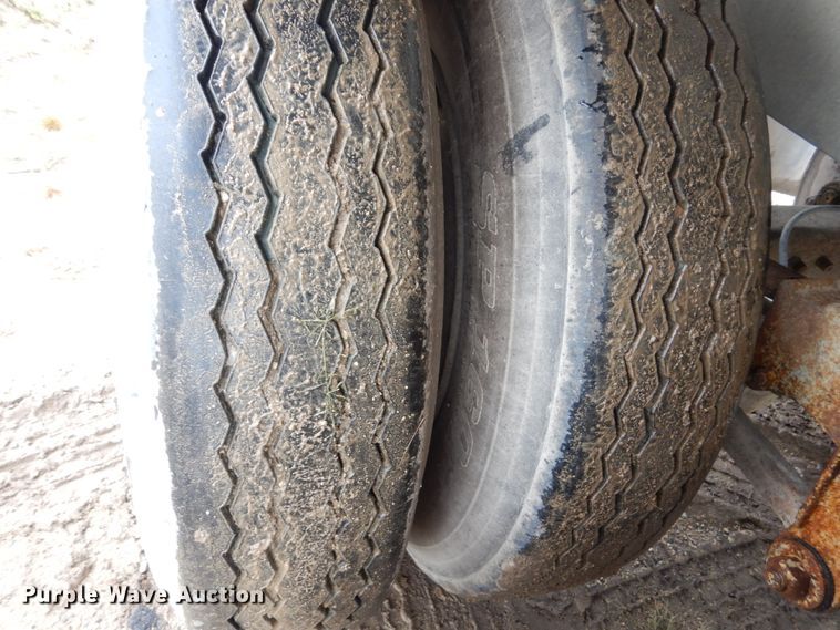 image for item FU9534 1975 Walker tank trailer