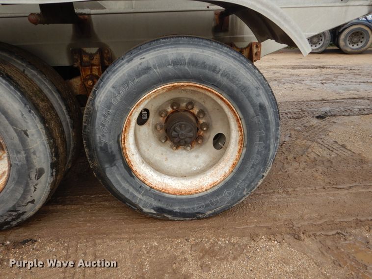 image for item FU9534 1975 Walker tank trailer