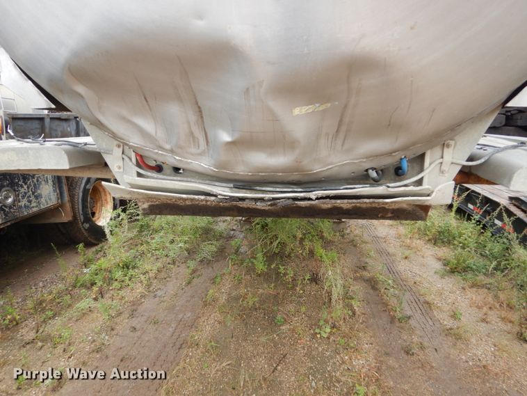 image for item FU9534 1975 Walker tank trailer