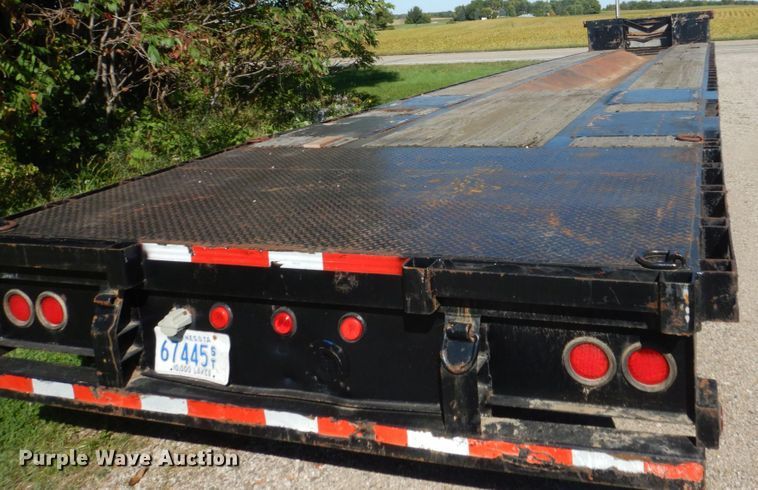 image for item FU9553 2004 Doonan 482DB14B drop deck trailer