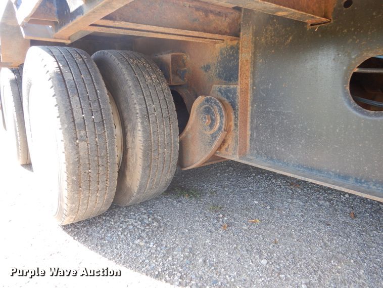 image for item FU9553 2004 Doonan 482DB14B drop deck trailer